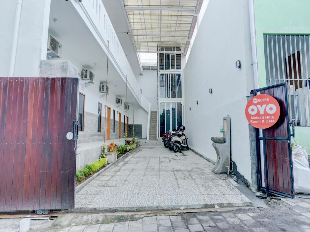 Oyo Flagship 90756 Melasti Hills Room & Cafe Ungasan  Bagian luar foto