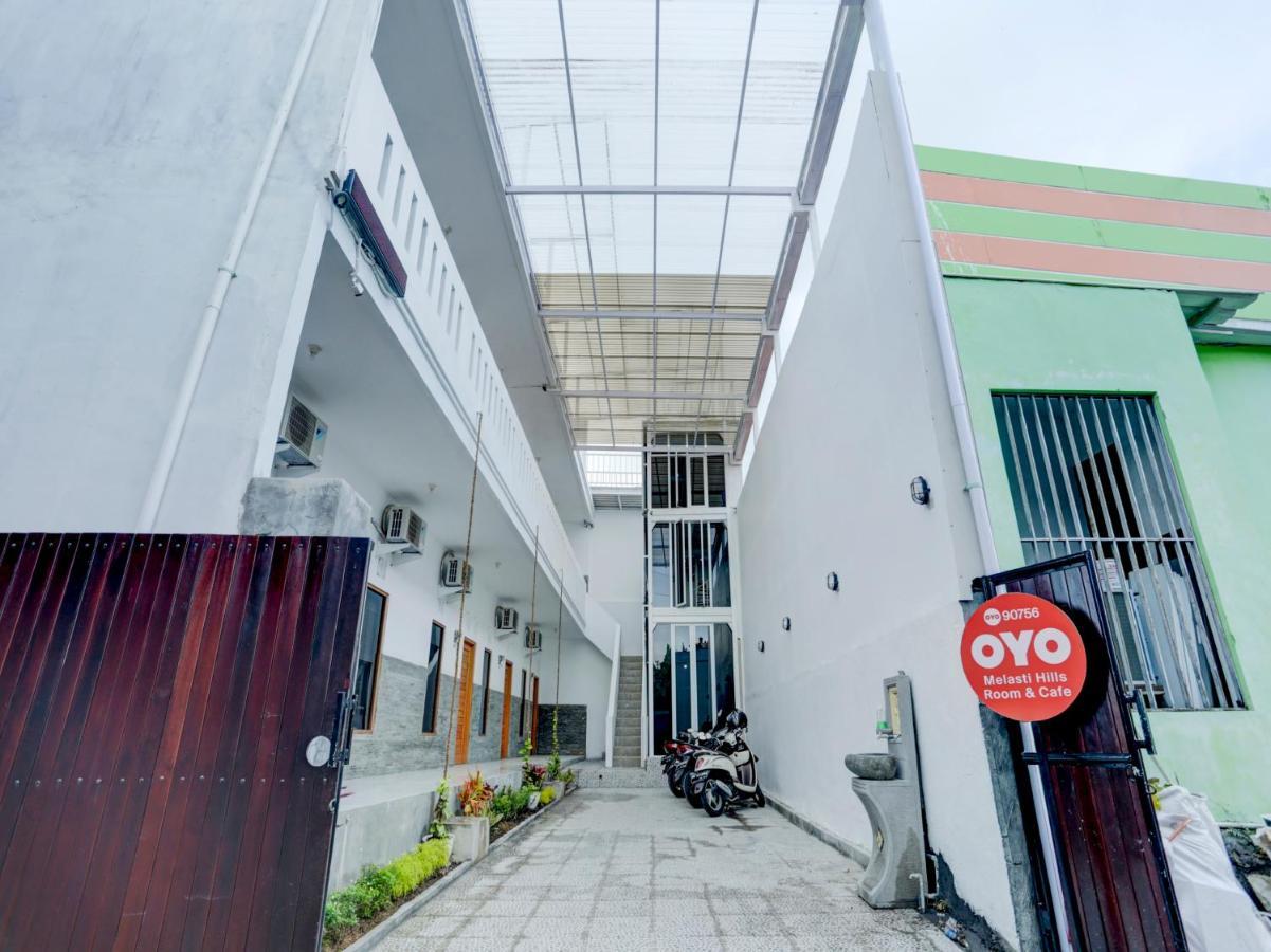 Oyo Flagship 90756 Melasti Hills Room & Cafe Ungasan  Bagian luar foto
