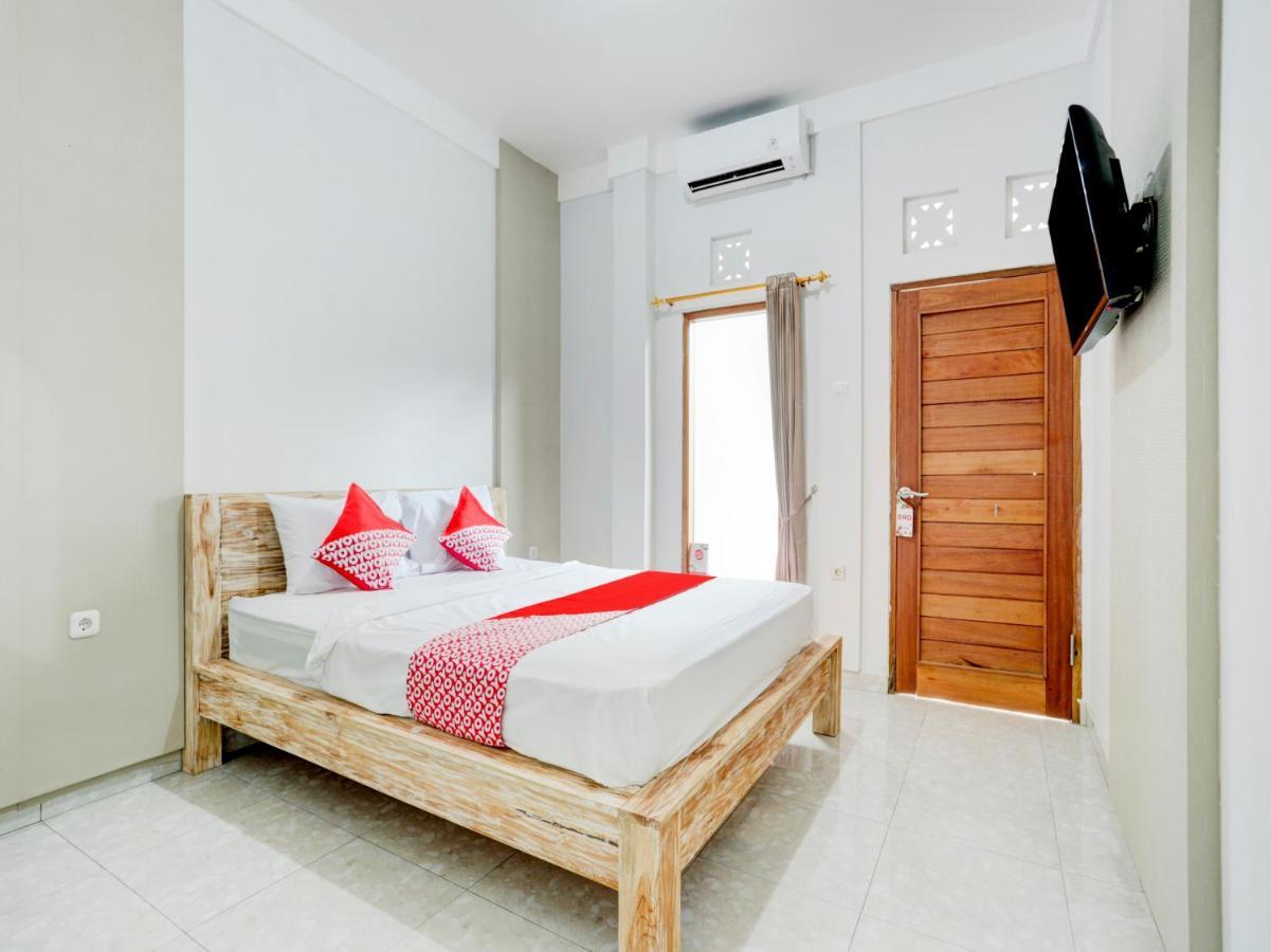 Oyo Flagship 90756 Melasti Hills Room & Cafe Ungasan  Bagian luar foto